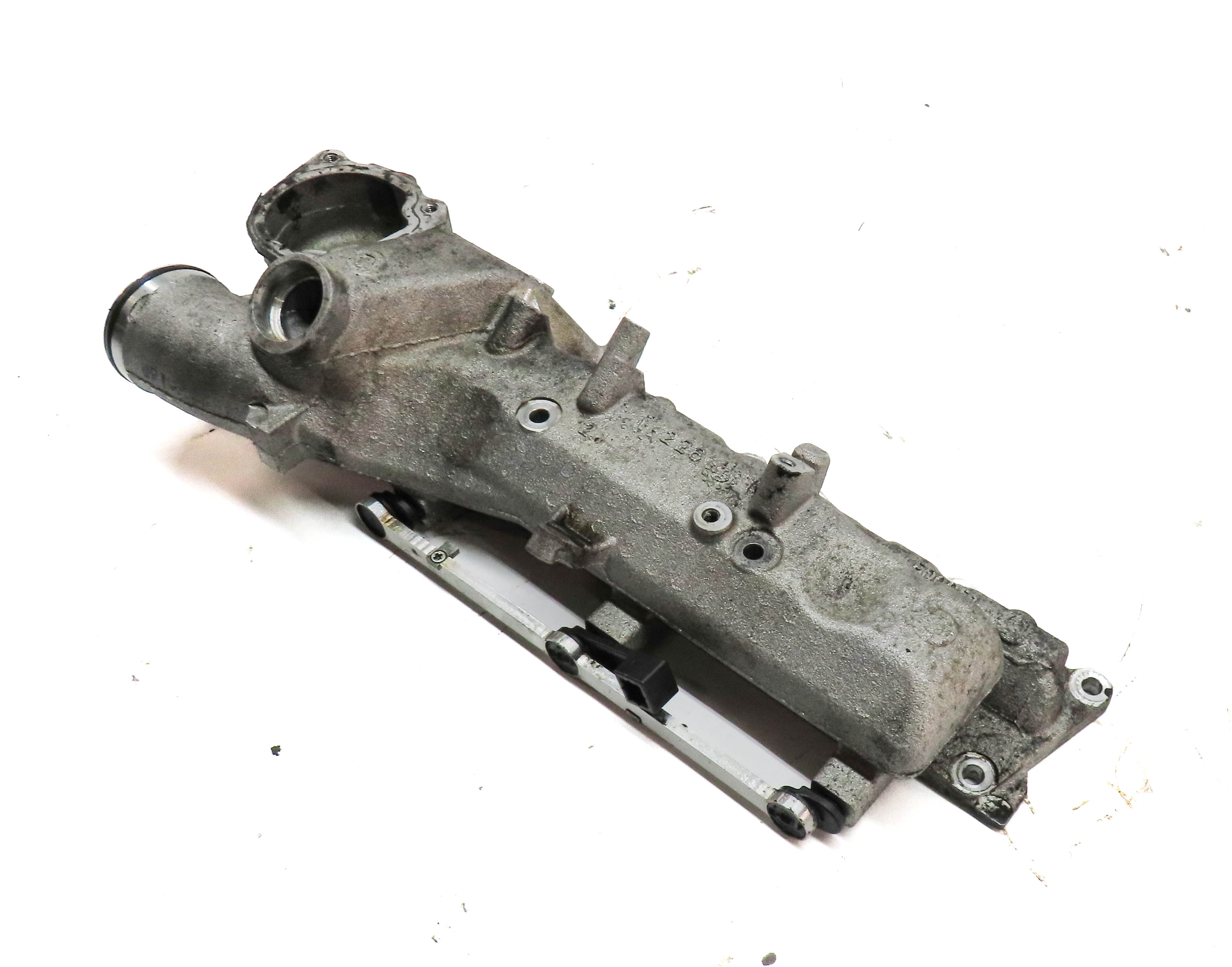 07-09 MB E320 GL320 ML320 R320 (X164 W164 W251) 3.0L OM642 DIESEL RIGHT MANIFOLD — exact item pictured